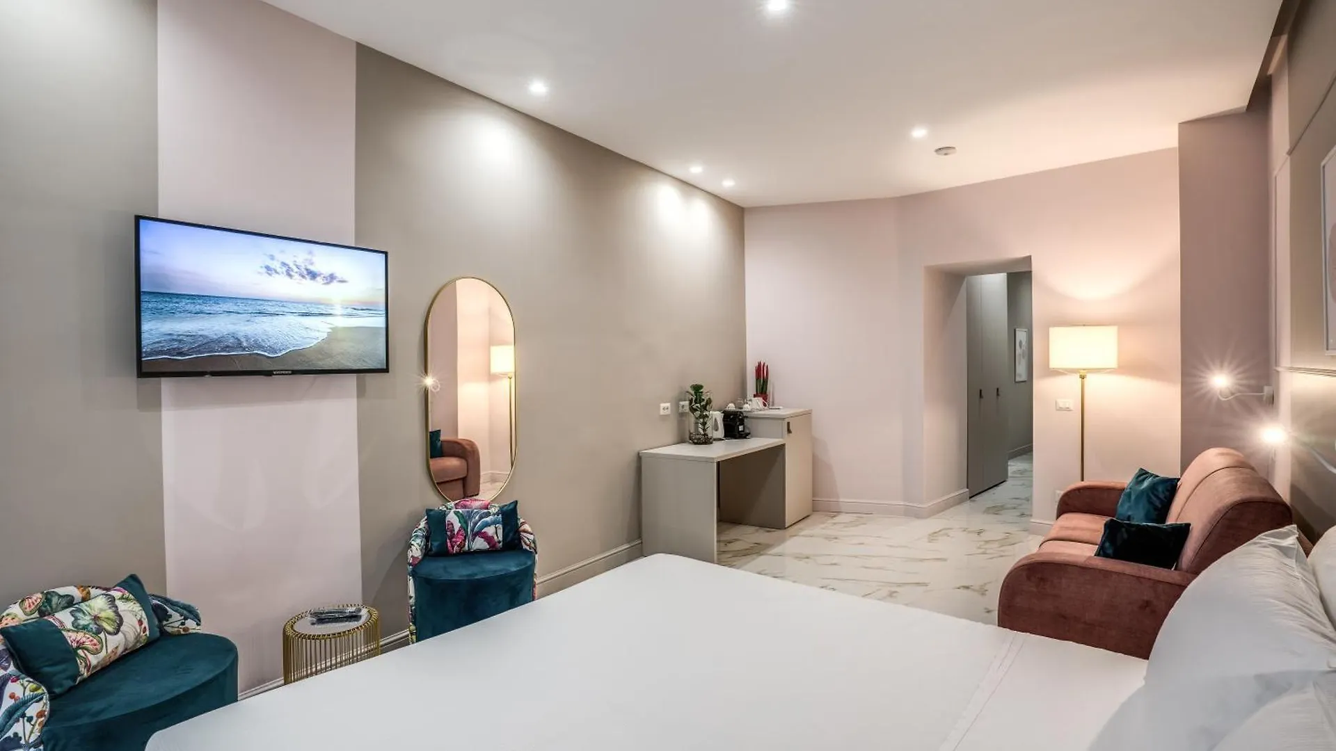 The Oasis Hotel Naples